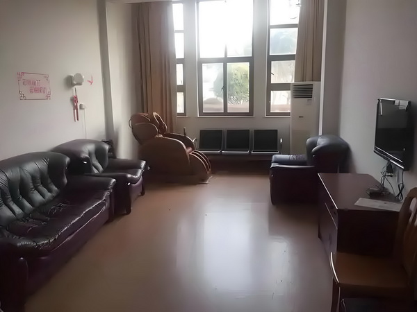 深户入户可以办理了吗_创造历史，邓紫棋是第一位献唱英雄联盟S赛主题曲的中国歌手 撞上一辆野猪快车城际